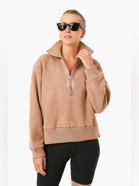 Varley Daphne sherpa half zip pullover